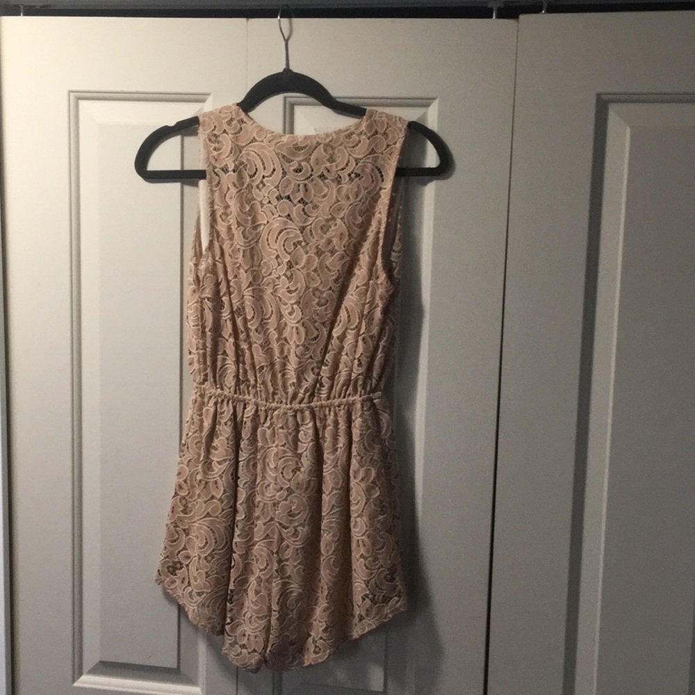 Nude romper - Picture 3 of 3